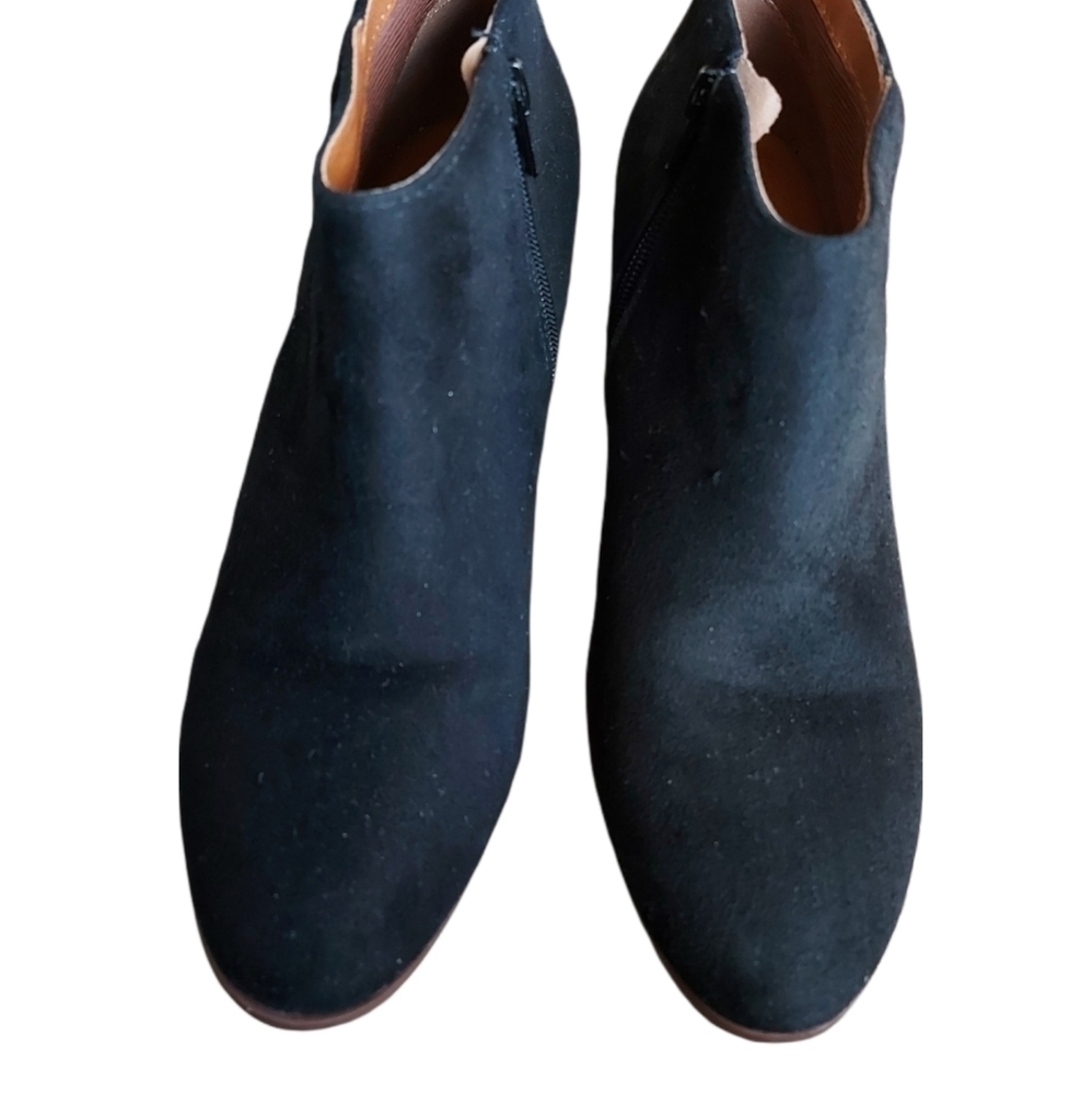 8.5 J Adams‎ black suede booties